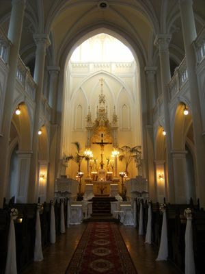 자비와 자선 성전 내부 - 마리아파 주교좌