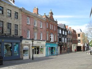 로우 페이브먼트, 체스터필드