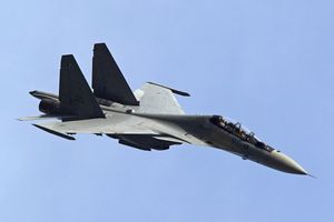 LIMA에서 비행하는 Su-30MKM