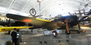 4개의 야기 레이더 송수신기 안테나가 장착된 나카지마 J1N1-S 야간 전투기