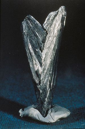 망가나이트 결정 군