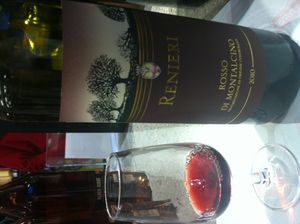 브루넬로 디 몬탈치노 지역에서 100% 산지오베제로 만든 로쏘 디 몬탈치노