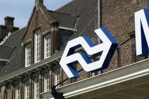 2010년 마스트리흐트 기차역의 로고