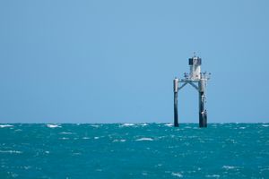 사우스오스트레일리아주 포트빈센트 인근에 있는 오론테스 뱅크(Orontes Bank)의 존재를 나타내는 항법 표지.