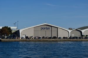 Porter 항공 격납고