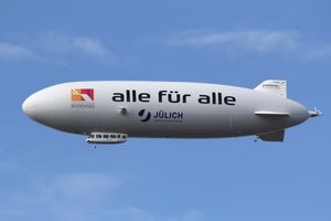 공기보다 가벼운 비행선은 에너지를 크게 들이지 않고 비행할 수 있다.