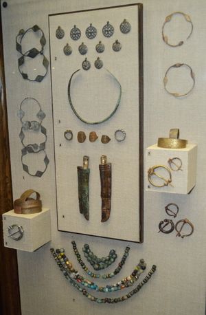 노브고로드 슬로베니아인의 장식품, 11–13세기.