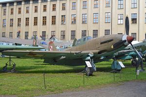 폴란드 육군 박물관에 전시된 B-33