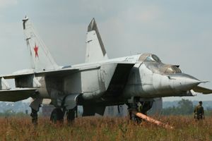MiG-25PU 훈련기