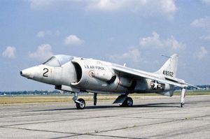 활주로에 착륙한 항공기