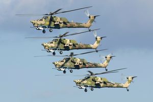 육군-2020 포럼에서 베르쿠트 곡예 비행팀의 Mi-28N