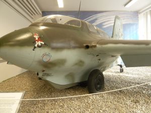 Me 163B 코메트 이륙용 두 바퀴 "돌리" 장착