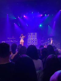 2022년 4월 캐나다 몬트리올에서 공연하는 웹