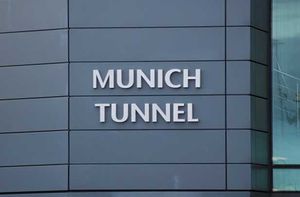 올드 트래퍼드의 뮌헨 터널, 2008년의 참사 50주기에 맞춰 제막되었다.