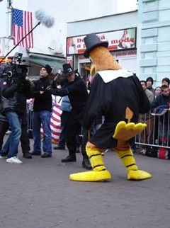 엘리 로스 감독의 가짜 예고편 땡스기빙