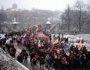 카미야네츠의 오렌지 혁명, 2004