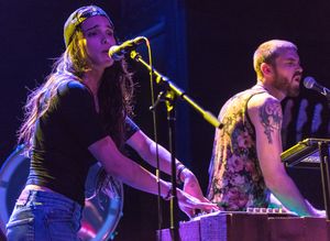 2015년 공연하는 케인홀러