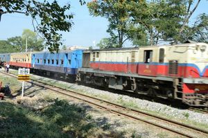 양곤-만달레이 철도 구간을 운행하는 열차