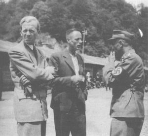 슬로베니아에서의 강제 수용소에서 나치 고관과 (1942년)