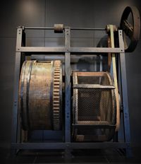 로케런 시립 박물관으로 사용되는 옛 공장 건물. 과거 머리카락 가공(Haarsnijderij)에 사용되었다.