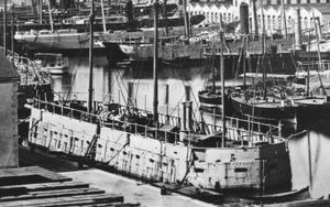 프랑스 해군의 부유 포대 fr. 이 배는 fr, fr과 함께 킨번 전투에서 러시아 해안 포대를 격파했다.