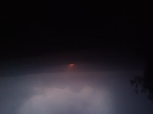 일몰 시 빛나는 용암, 2022년 10월 화산 하우스 근처에서 촬영