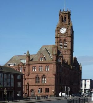 슈나이더 광장에서 바라본 배로의 등급 II* 타운 홀