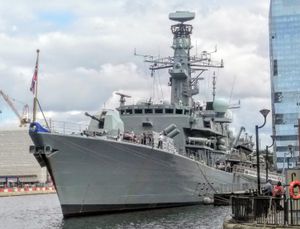 런던 사우스 키에 정박해 있는 HMS Westminster