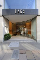 올드 본드 스트리트에 있는 DAKS사