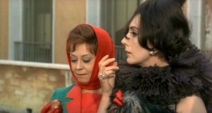 줄리에타 마시나(왼쪽)와 발렌티나 코르테세(오른쪽)