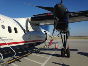 피에몬트 항공의 대시 8-100 (2014년 12월 트위드 뉴 헤이븐 공항)