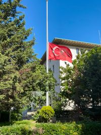 국가 애도 기간 선포 이후 터키 국기, 이스탄불, 터키