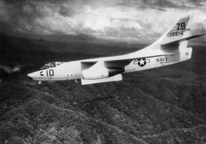 1965년, USS 오리스카니 (CV-34)에서 출격한 VAH-4 A-3B가 Mk 83 폭탄을 투하하고 있다.