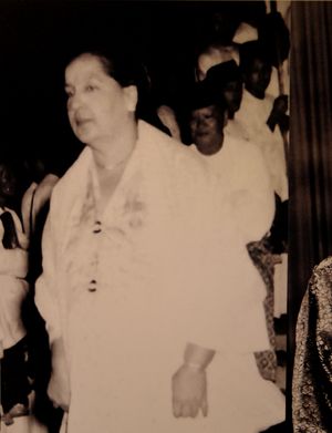 체 잉쿠 마이무나 빈 압둘라, 투앙쿠 압둘 라만의 전 부인이자 투앙쿠 자파르의 어머니. 세렘반 투앙쿠 자파르 왕립 갤러리.