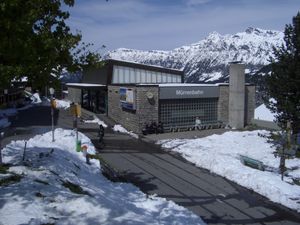 라우터부르넨-뮈렌 산악 철도의 종착역인 뮈렌역