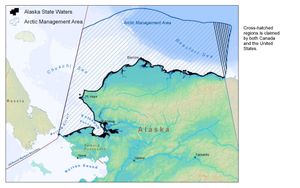 이중 사선 부분이 EEZ 분쟁 해역