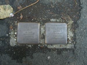 칼과 플로라 슈트라우스의 Stolpersteine
