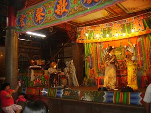 대만 묘회에서는 야외 무대 가자희를 종종 볼 수 있다.