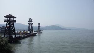 우시 삼국지 공원의 타이후 호반