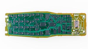적외선 리모콘 PCB – NEC D63GS 4비트 마이크로컨트롤러로 제어되는 적외선 리모콘 송신기
