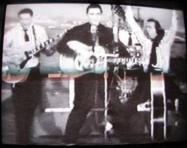 블랙은 밀턴 버를(Milton Berle)의 Texaco Star Theater에 처음 출연하는 동안 USS Hancock의 갑판에서 익살스러운 모습을 보였다.