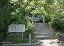 다치바나 도세쓰가 전쟁에 나가기 전에 이 로쿠쇼 신사에서 항상 기도를 드렸다고 전해진다.