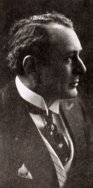 1916년의 모리스 코스텔로