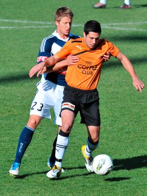 2011년 브리즈번 로어와의 경기에서 멜버른 빅토리에서 활약하는 레이어