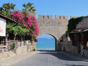 로도스 요새의 일부인 처녀의 문