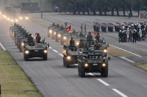 중앙 즉응 연대의 자위대기 (2010년자위대 기념일제57회 중앙 관열식)