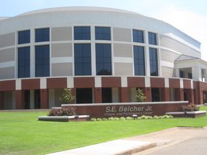 레터노 대학교의 S.E. Belcher, Jr. 예배당 및 공연 예술 센터