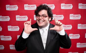 조시 개드가 2010 스트리미 어워드에서