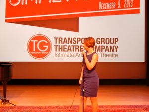 2013년 "Gimme A Break!" 트랜스포트 그룹 갈라에서 공연하는 뮬러