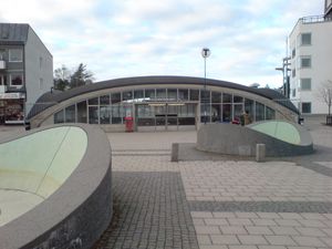 영화에 등장하는 블랙에베리의 특징적인 지하철역